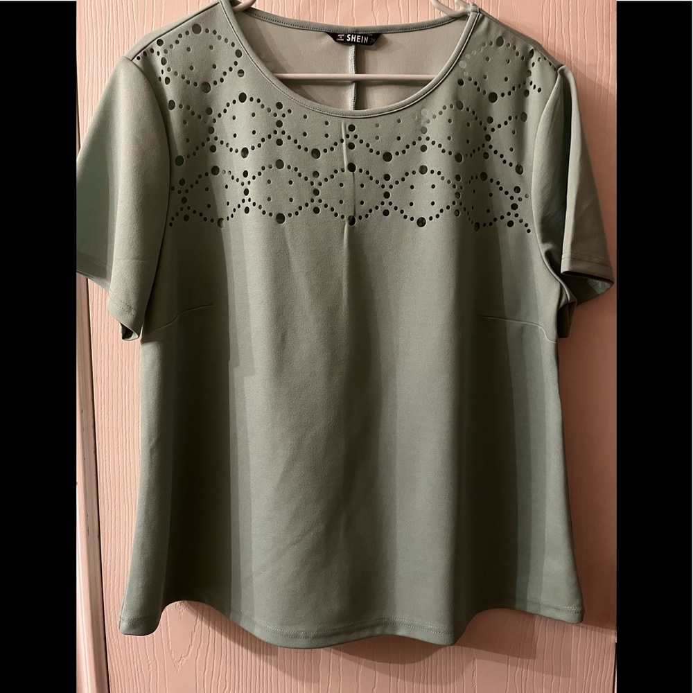 SHEIN Green Solid Top